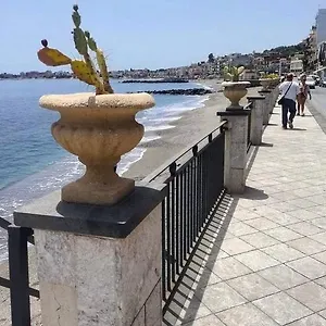 Appartamento Le Conchiglie Di Venere- Iris, Giardini Naxos