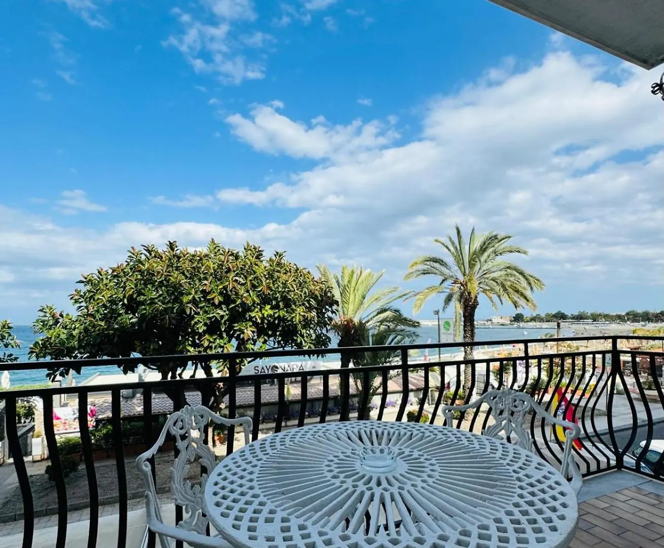 Case Vacanze Di Isabella Stoia Giardini-Naxos
